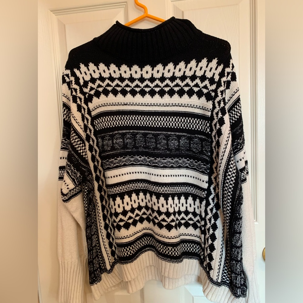 Chaps Black/Cream Sweater